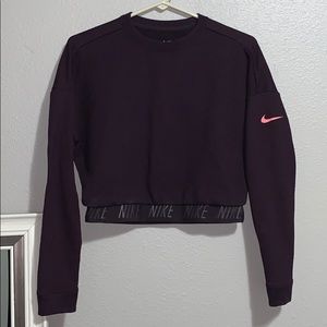 BNWOT Nike Cropped Sweater